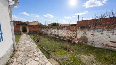 Casa adosada en venta en Villanueva de Duero, Villanueva de Duero de 99.900 €