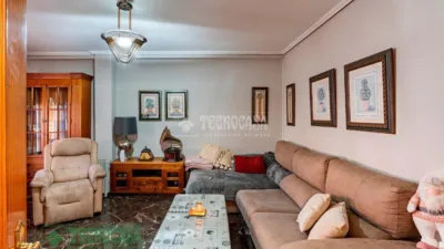 Casa adosada en venta en Calle de Némesis, Av. Juan Carlos I-Plaza de Toros (Distrito Núcleo Urbano. Roquetas de Mar) de 324.000 €