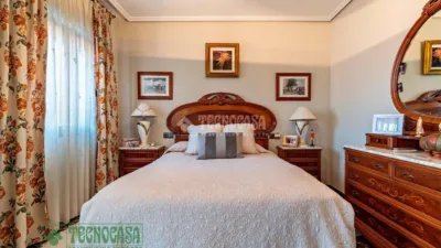 Casa adosada en venta en Calle de Némesis, Av. Juan Carlos I-Plaza de Toros (Distrito Núcleo Urbano. Roquetas de Mar) de 324.000 €