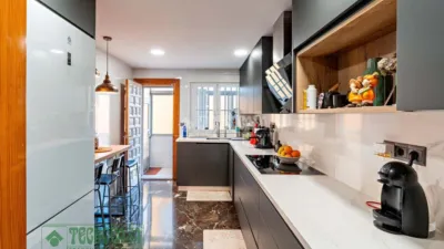 Casa adosada en venta en Calle de Némesis, Av. Juan Carlos I-Plaza de Toros (Distrito Núcleo Urbano. Roquetas de Mar) de 324.000 €