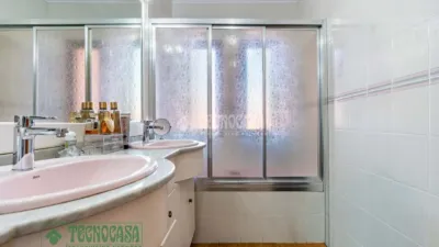 Casa adosada en venta en Calle de Némesis, Av. Juan Carlos I-Plaza de Toros (Distrito Núcleo Urbano. Roquetas de Mar) de 324.000 €