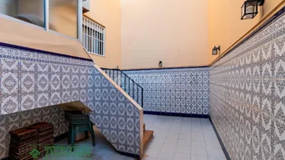 Casa adosada en venta en Calle de Némesis, Av. Juan Carlos I-Plaza de Toros (Distrito Núcleo Urbano. Roquetas de Mar) de 324.000 €