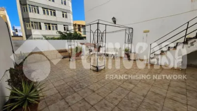 Casa unifamiliar en venta en Calle de Don Pedro Infinito, cerca de Calle Agustina De Aragon, Ciudad Alta (Las Palmas de Gran Canaria) de 300.000 €