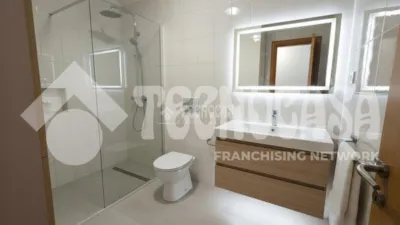 Casa unifamiliar en venta en Calle de Don Pedro Infinito, cerca de Calle Agustina De Aragon, Ciudad Alta (Las Palmas de Gran Canaria) de 300.000 €