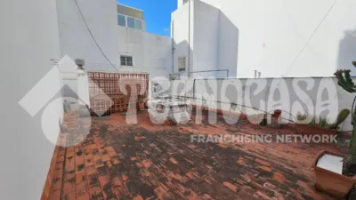 Casa unifamiliar en venta en Calle de Don Pedro Infinito, cerca de Calle Agustina De Aragon, Ciudad Alta (Las Palmas de Gran Canaria) de 300.000 €