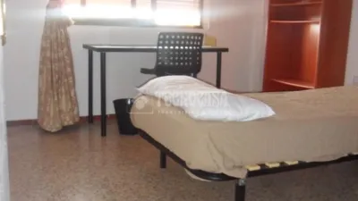 Piso en alquiler en La Oliva-Polígono Sur, La Oliva-Polígono Sur (Distrito Sur. Sevilla Capital) de 1.200 €<span>/mes</span>