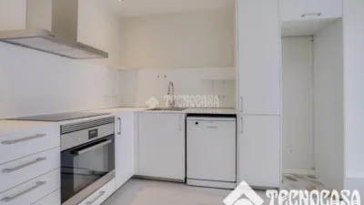 Ático en venta en Travessera de Gràcia, cerca de Carrer de Lepant, El Baix Guinardó (Distrito Horta-Guinardó. Barcelona Capital) de 490.000 €