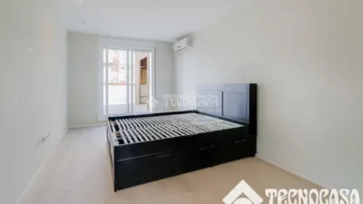 Ático en venta en Travessera de Gràcia, cerca de Carrer de Lepant, El Baix Guinardó (Distrito Horta-Guinardó. Barcelona Capital) de 490.000 €