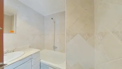 Apartment in Centre photo 23