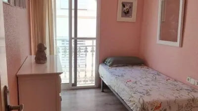 Apartment on Carrer de Campoamor photo 15
