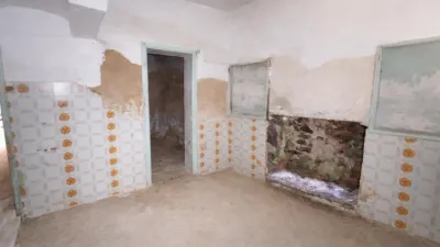 House in the Centre photo 2