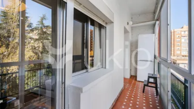 Piso en alquiler en Calle de Víctor Andrés Belaúnde - Imagen 4