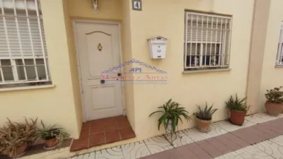 Terraced house on Avenida del Doctor Juan Reyes photo 3
