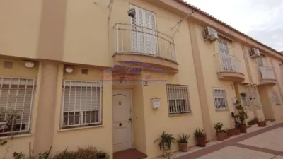 Terraced house on Avenida del Doctor Juan Reyes photo 5