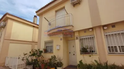 Terraced house on Avenida del Doctor Juan Reyes photo 6