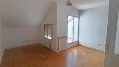 Ático en alquiler en Calle José Garrote Tebar, 3, Parquesol (Valladolid Capital) de 850 €<span>/mes</span>
