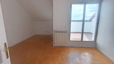 Ático en alquiler en Calle José Garrote Tebar, 3, Parquesol (Valladolid Capital) de 850 €<span>/mes</span>