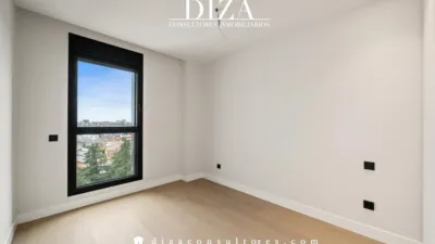 Piso en alquiler en Calle de Mesena - Imagen 13
