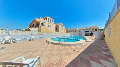 Pis – Torrevieja, Urbanización El Chaparral - Vista 2