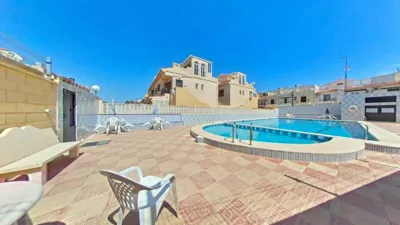 Pis – Torrevieja, Urbanización El Chaparral - Vista 3