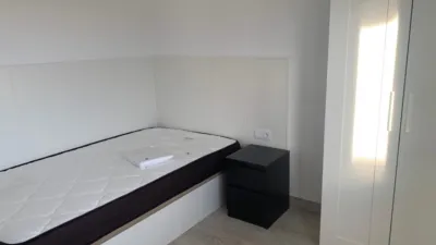 Habitación en alquiler en Calle de los Hornos Caleros, 48, Santo Tomás-Universidad (Ávila Capital) de 390 €<span>/mes</span>