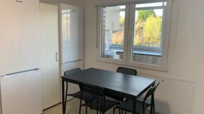 Habitación en alquiler en Calle de los Hornos Caleros, 48, Santo Tomás-Universidad (Ávila Capital) de 390 €<span>/mes</span>