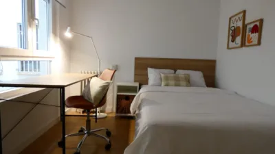 Habitación en alquiler en Calle de Eduardo Marquina, 14, Centro (Ávila Capital) de 375 €<span>/mes</span>