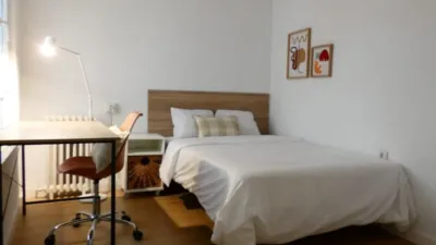 Habitación en alquiler en Calle de Eduardo Marquina, 14, Centro (Ávila Capital) de 375 €<span>/mes</span>