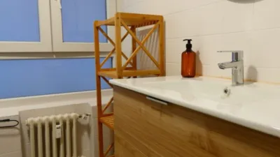 Habitación en alquiler en Calle de Eduardo Marquina, 14, Centro (Ávila Capital) de 375 €<span>/mes</span>