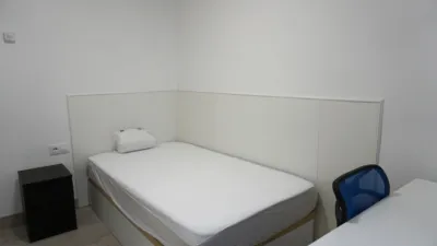 Habitación en alquiler en Calle del Capitán Méndez Vigo, 50, cerca de Calle de Bilbao, Santo Tomás-Universidad (Ávila Capital) de 370 €<span>/mes</span>
