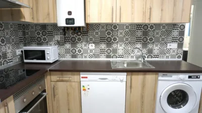 Habitación en alquiler en Calle del Capitán Méndez Vigo, 50, cerca de Calle de Bilbao, Santo Tomás-Universidad (Ávila Capital) de 370 €<span>/mes</span>