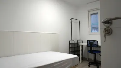 Habitación en alquiler en Calle del Capitán Méndez Vigo, 50, cerca de Calle de Bilbao, Santo Tomás-Universidad (Ávila Capital) de 370 €<span>/mes</span>