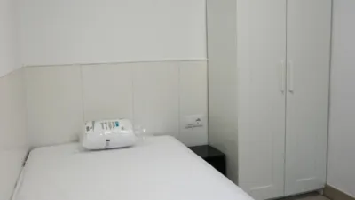 Habitación en alquiler en Calle del Capitán Méndez Vigo, 50, cerca de Calle de Bilbao, Santo Tomás-Universidad (Ávila Capital) de 370 €<span>/mes</span>