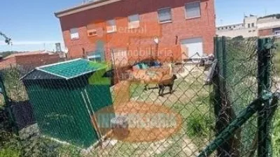 Chalet en venta en Calle Cervantes, Cabañas de Ebro de 145.000 €