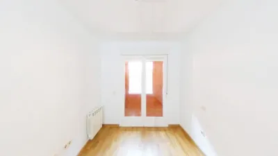 Flat in Parla photo 13