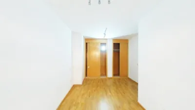 Flat in Parla photo 17
