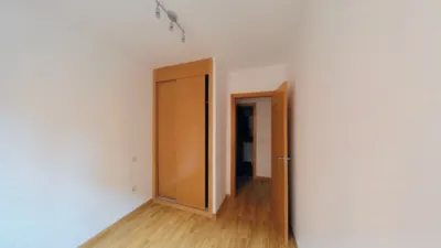Flat in Parla photo 22
