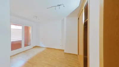 Flat in Parla photo 35