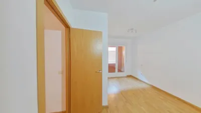 Flat in Parla photo 36
