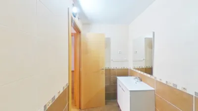 Flat in Parla photo 45