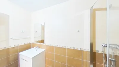 Flat in Parla photo 46