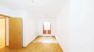 Flat in Parla photo 11