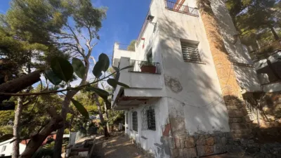 Chalet en venta en Passeig de Bellavista, cerca de Avinguda de Bellamar, Bellamar (Castelldefels) de 830.000 €