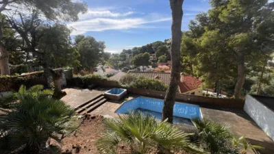Chalet en venta en Passeig de Bellavista, cerca de Avinguda de Bellamar, Bellamar (Castelldefels) de 830.000 €