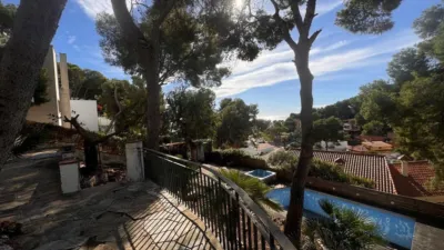 Chalet en venta en Passeig de Bellavista, cerca de Avinguda de Bellamar, Bellamar (Castelldefels) de 830.000 €