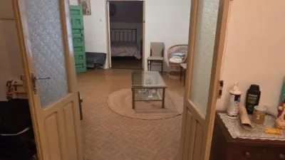 Chalet en venta en Calle de la Piña, Leganiel de 99.000 €