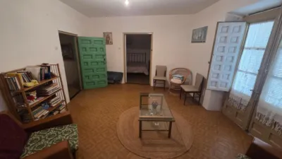 Chalet en venta en Calle de la Piña, Leganiel de 99.000 €