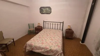 Chalet en venta en Calle de la Piña, Leganiel de 99.000 €