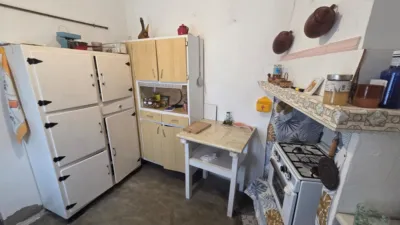 Chalet en venta en Calle de la Piña, Leganiel de 99.000 €