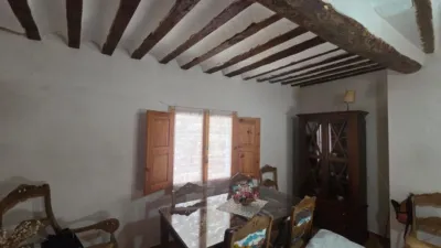 Chalet en venta en Calle de la Piña, Leganiel de 99.000 €